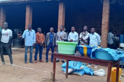 Les animateurs de AMCC, extension de Mahagi, en visite dans la prison centrale de Mahagi, photo Jean Maurice Udaga, octobre 2025.