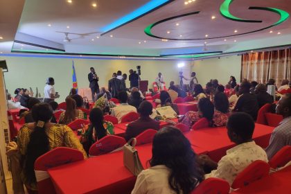 Cérémonie de remise des prix aux récipiendaires par FAU à Bunia, Ph Eugène Laro, 25 octobre 2025.