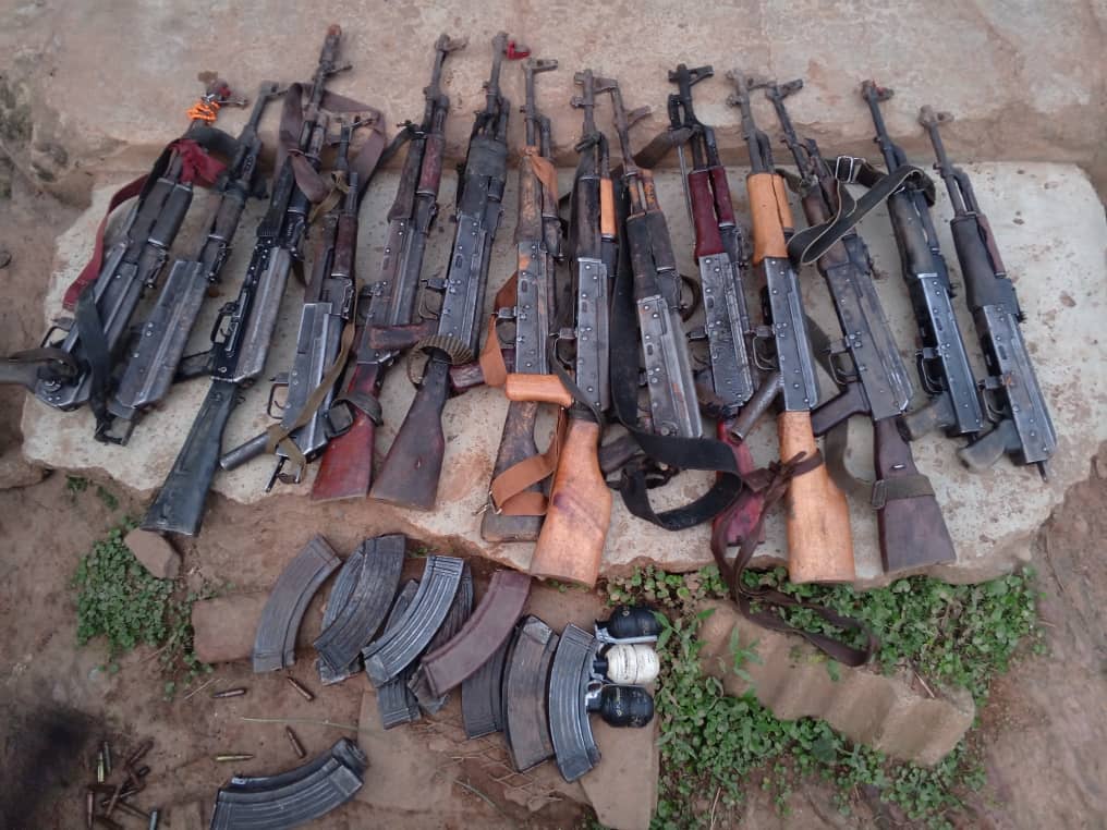 Les armes remises pr les groupes armés.