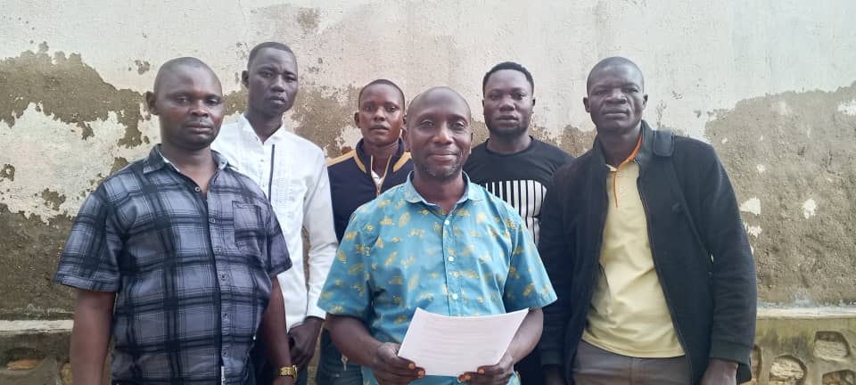 Les membres de la Notabilité des jeunes de la RDC, structure des jeunes basée en territoire de Mahagi lors de la déclaration, photo Jean Maurice Udaga, octobre 2025