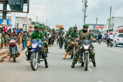 Les militaires FARDC de l' unité Tigre en plein marche au boulevard de libération de Bunia, Ph. Octobre 2025.