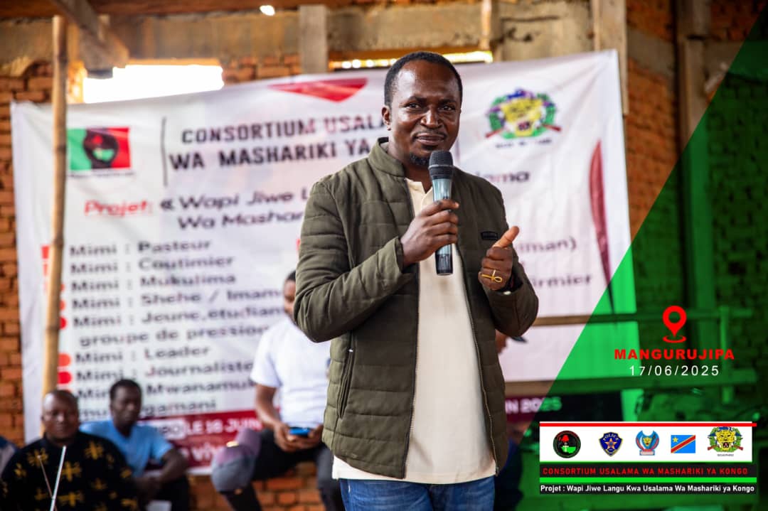 Fidèle andera membre du Ubuntu Panafrica, lors de la sensibilisation Mariage Civilo-Militaire à Mangurujipa. Ph Ubuntu, 17 juin 2025.
