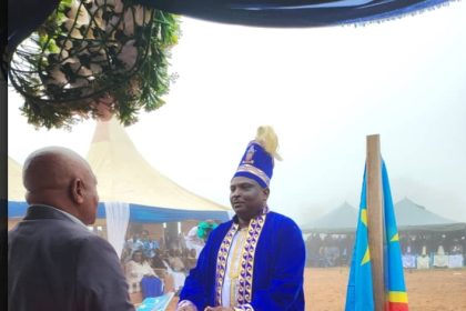 Le nouveau chef de la chefferie de Bahema Boga, John Kabarole Tibasima lors de son installation officielle à Boga Centre. Ph. 16 décembre 2025.