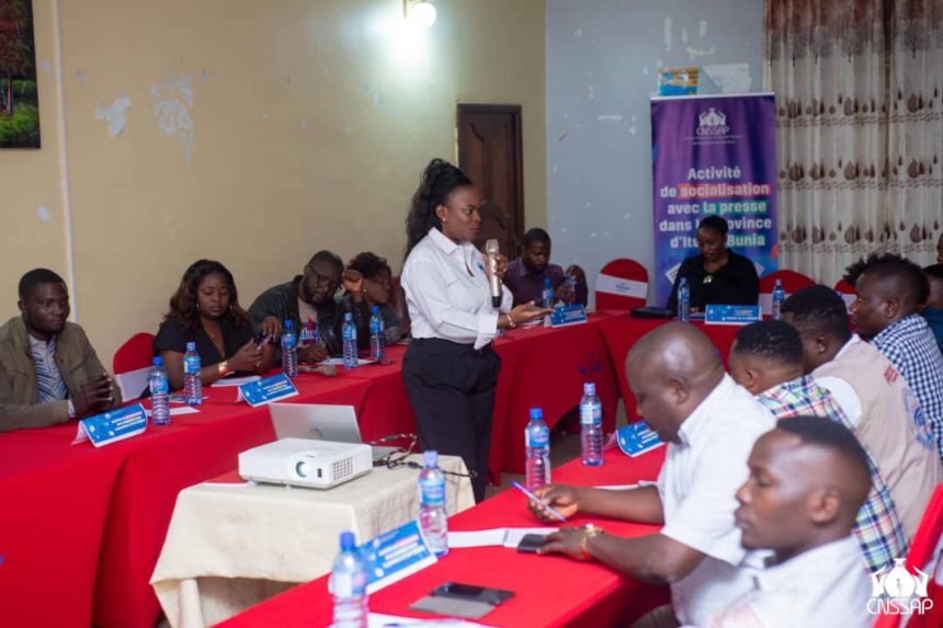 La Caisse nationale de sécurité sociale des agents publics (CNSSAP) sensibilise les professionnels des médias de Bunia. Ph. 13 janvier 2026.