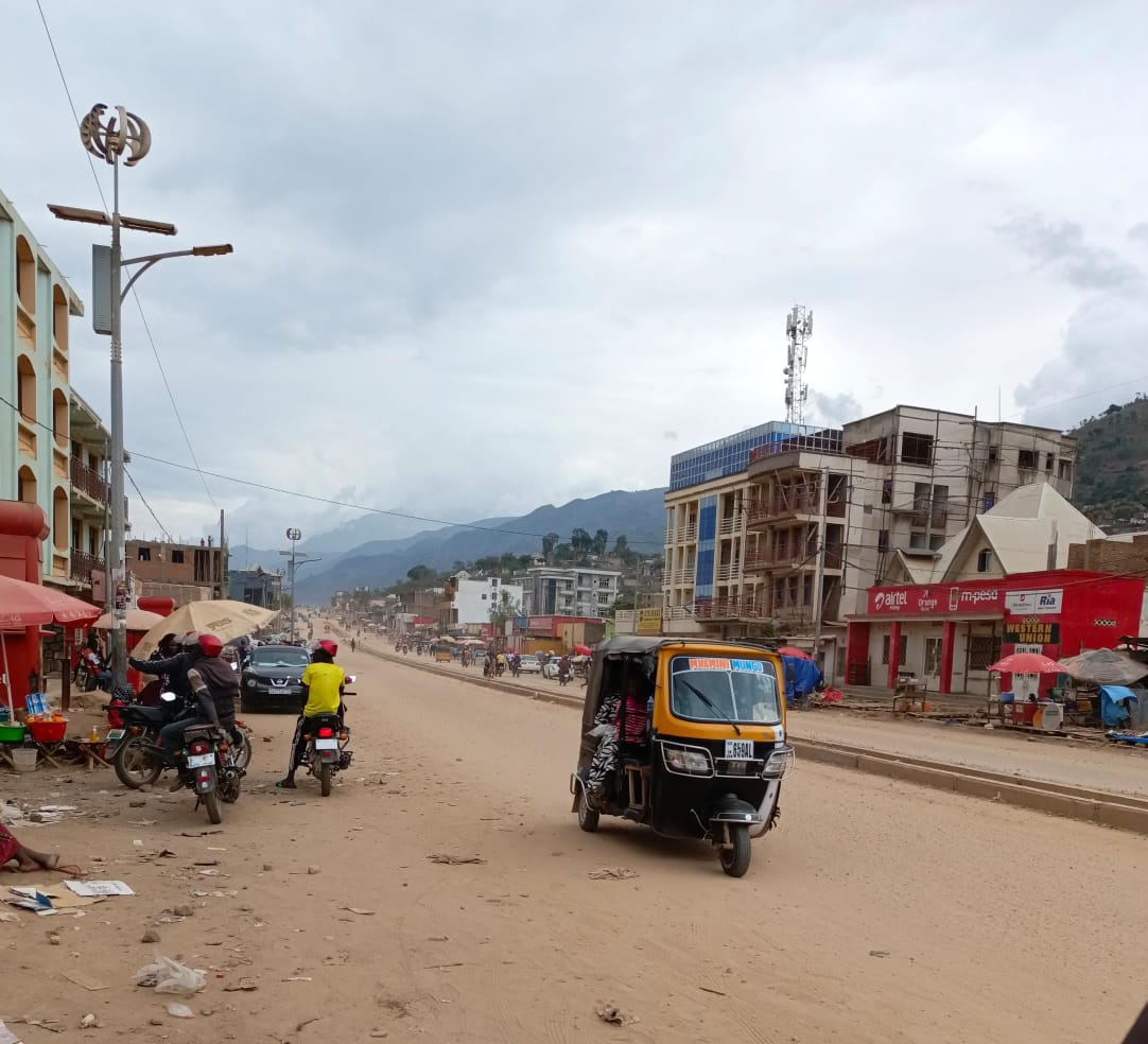 Le centre-ville d’Uvira, en République démocratique du Congo. Photo : Visibilité Média Pro, novembre 2025.